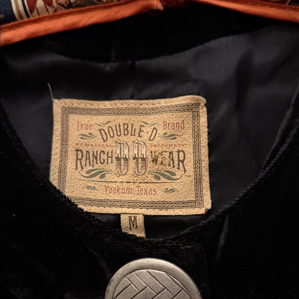 Vintage Double D Ranch Black Velvet Cropped Jacket with Metallic Buttons - Picture 2 of 4